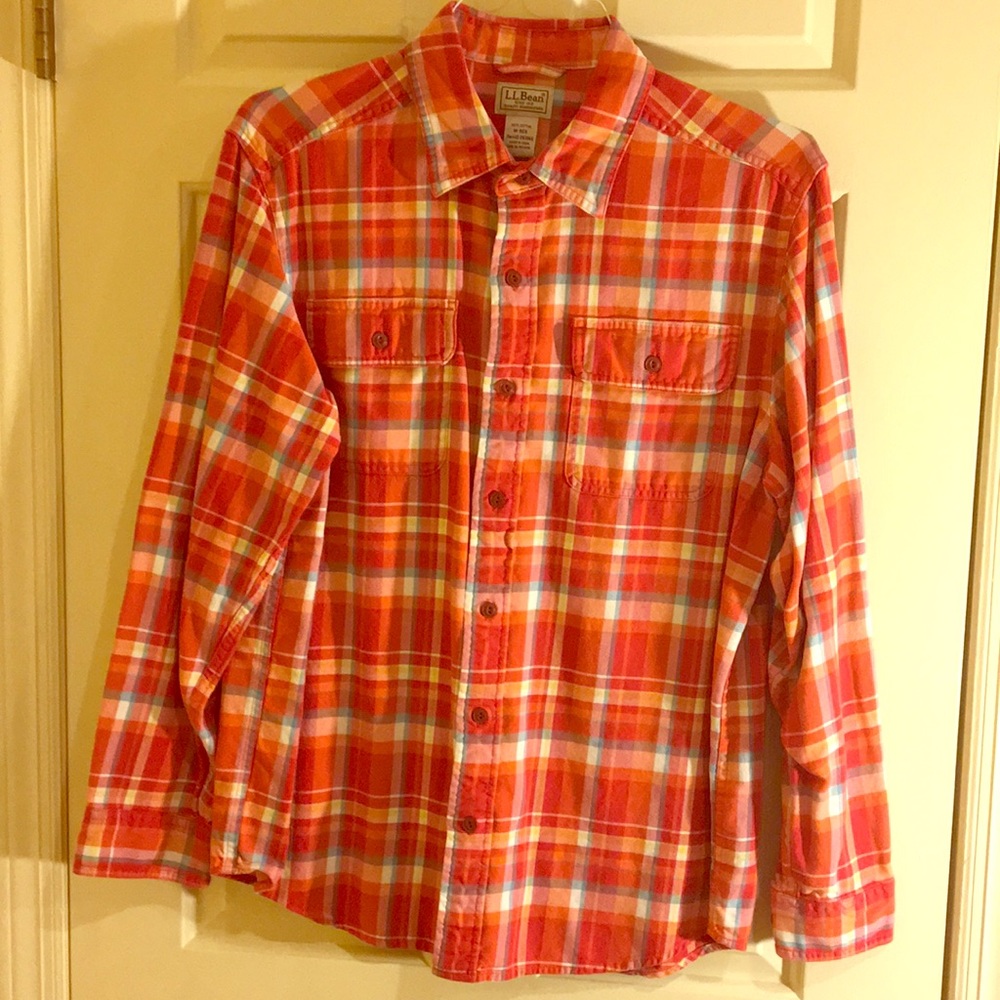 L.L. Bean medium men’s causal button down shirt